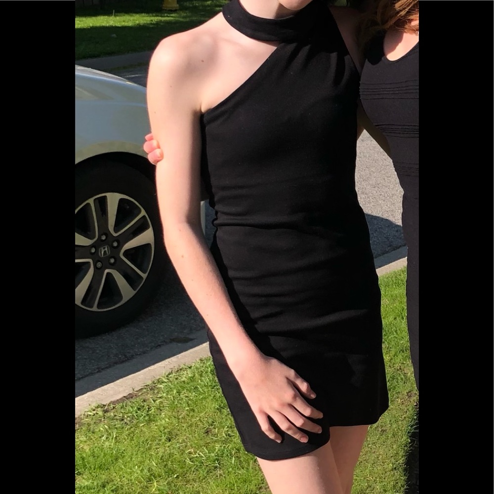 Black Off the Shoulder Choker Neck Dress (By Debra) Size M (Girls size 10-12)